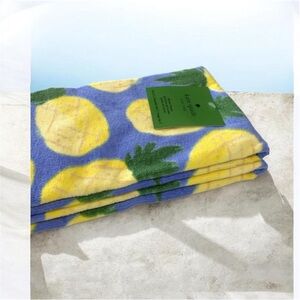 Kate Spade New York Set of 2
Kitchen Towels Pineapples